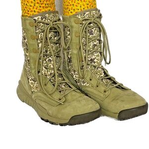 Nike Field Boots Floral Size 9.5 Green 476684-300 Trainers 8" Tall